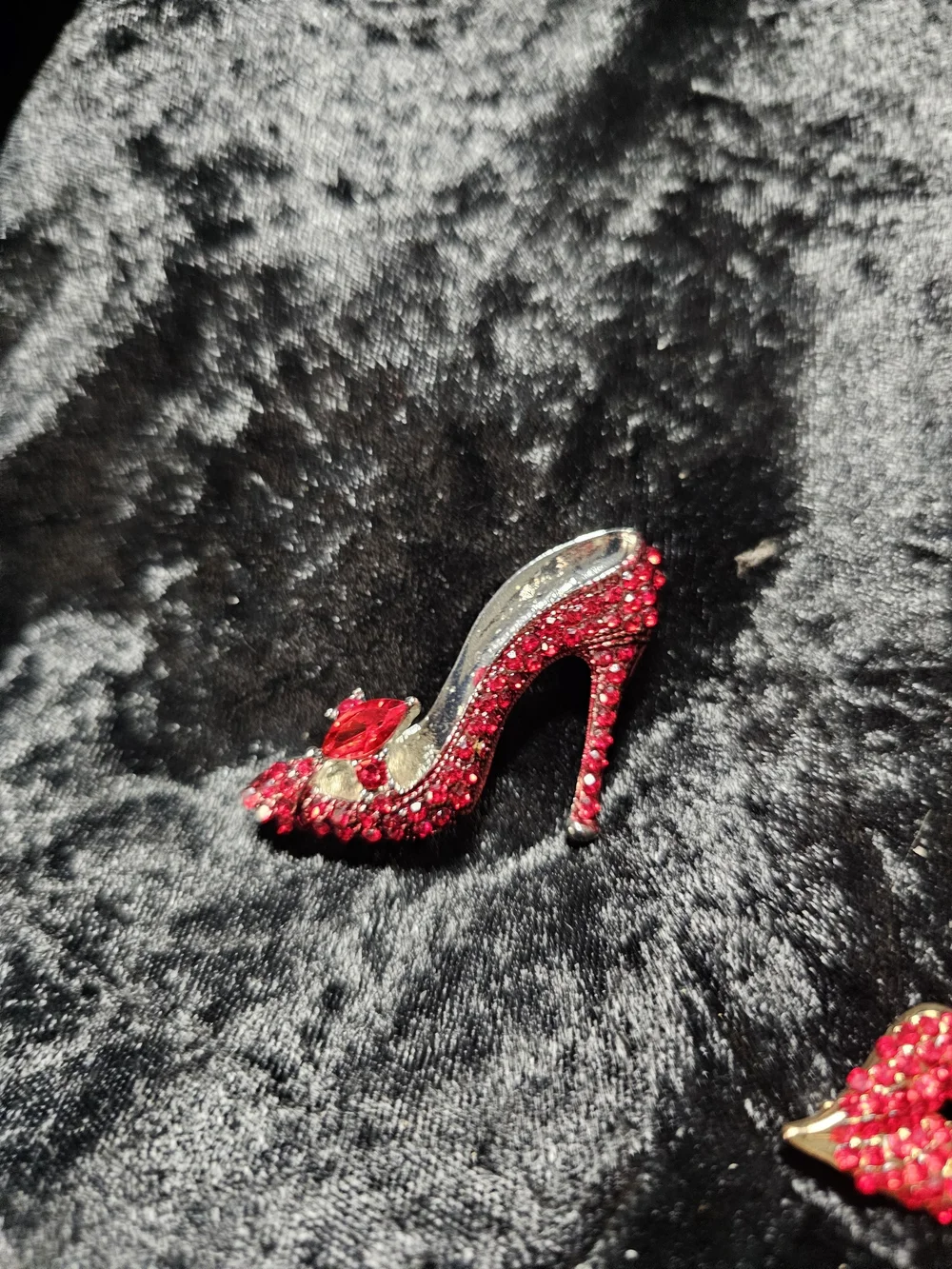 Red Crystal High Heel, Lip and Purse Jewelry Set - Women